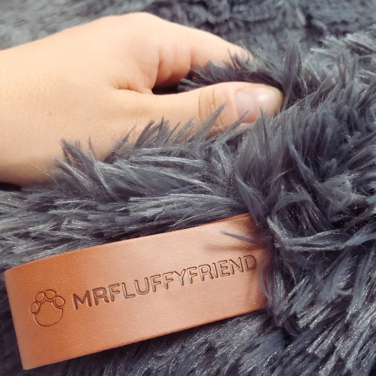 MrFluffyFriend - Best Anxiety Relieving Beds for Dogs